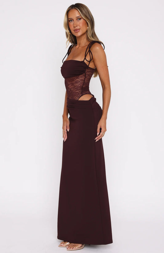Elegant laced maxi dress